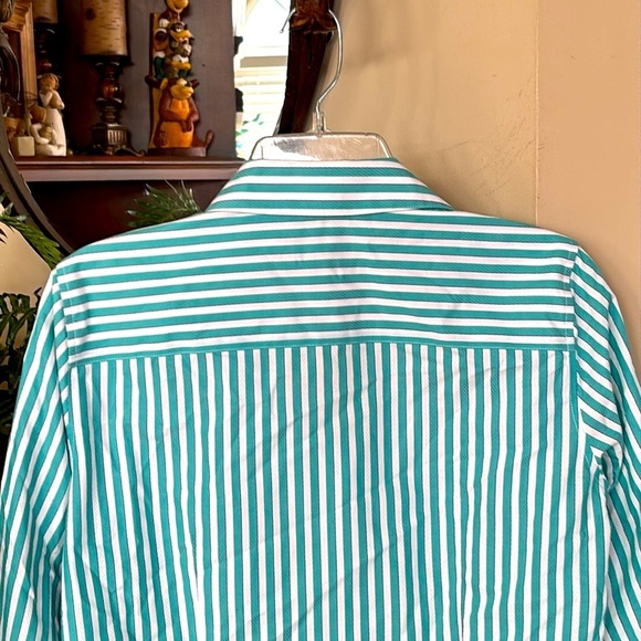 NWOT Foxcroft Wrinkle Free Button Down Blouse Collared Teal White Stripes Cotton - Picture 8 of 11